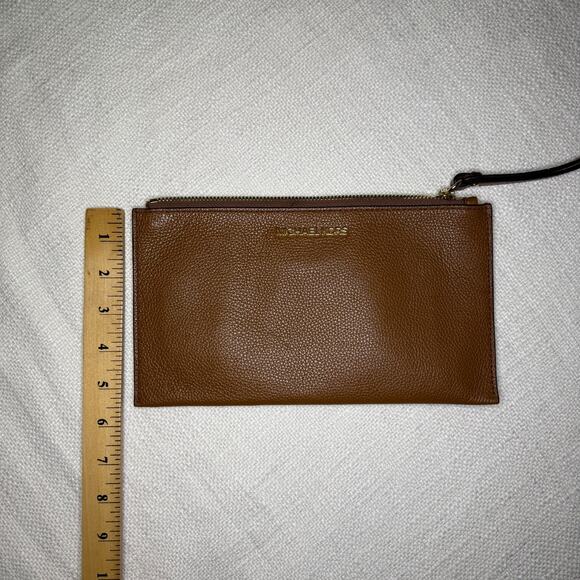 Michael Kors Leather Wristlet Clutch Bag | Tan Brown Zip Pouch - Picture 6 of 9